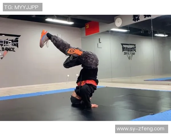 北京街舞队的包夹革新探索与实践:引领街舞文化的新潮流与未来发展 北京街舞队的包夹革新探索与实践:引领街舞文化的新潮流与未来发展